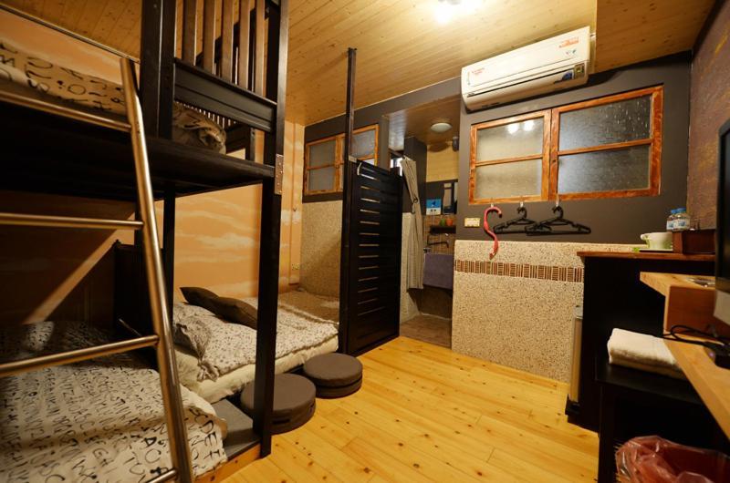 Bed and Breakfast Sha Feng Lu Dian Magong Exterior foto
